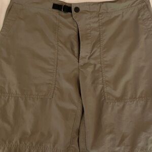 Mountain Hardwear Men's Khaki Cargo Shorts